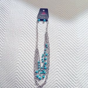 Paparazzi Necklace w/ FREE Earrings! Brand New Never Worn 💎